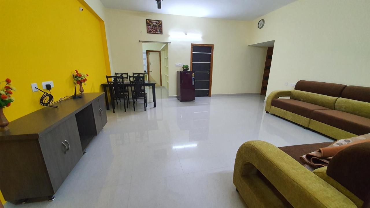 Tirupati Homestay - 2Bhk Ac Family Apartments Near Alipiri And Kapilatheertham - Walk To A2B Veg Restaurant - Wifi - Android Tv - Easy Access To Tirumala Exterior foto