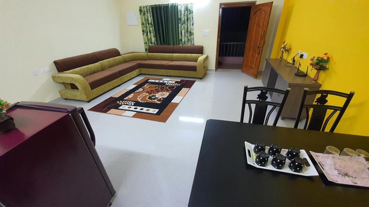 Tirupati Homestay - 2Bhk Ac Family Apartments Near Alipiri And Kapilatheertham - Walk To A2B Veg Restaurant - Wifi - Android Tv - Easy Access To Tirumala Exterior foto